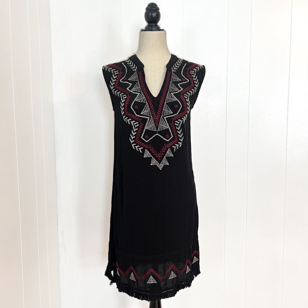 Xhilaration Women Embroidered Dress/Swimsuit Cover Up Size S